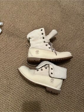 Timberland Waterproof Light Taupe Lace-Up Shearling Fold-Over Boots